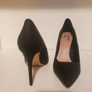 classic black heels.. Worn once..